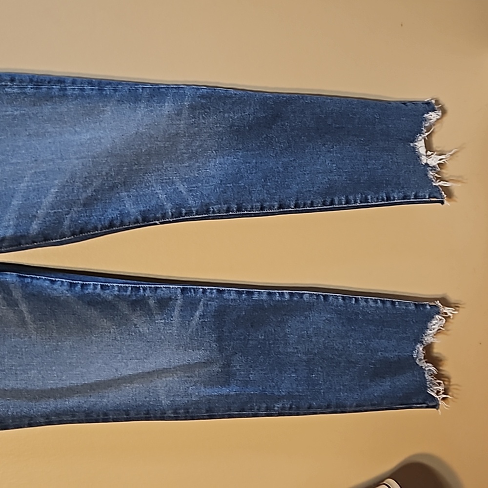 NWT Good American High-Rise Skinnyish Fit High-Rise Jeans - Picture 4 of 13